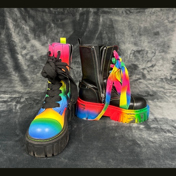 Current Mood Colorwave Mismatched Combat Boots - Picture 2 of 3